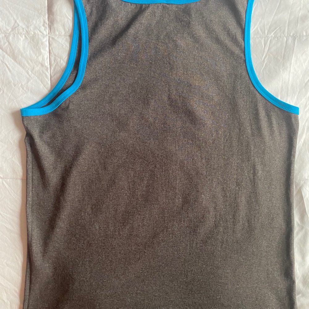 Kohl’s new tank top - Picture 2 of 2